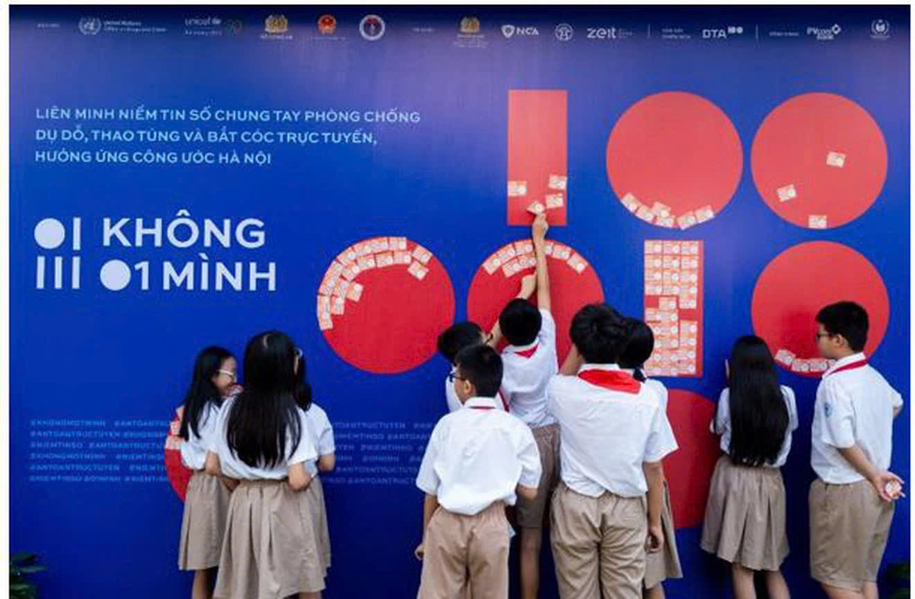 Bài 5: Để trẻ em bước vào 'thế giới số' một cách tự tin và an toàn- Ảnh 1.