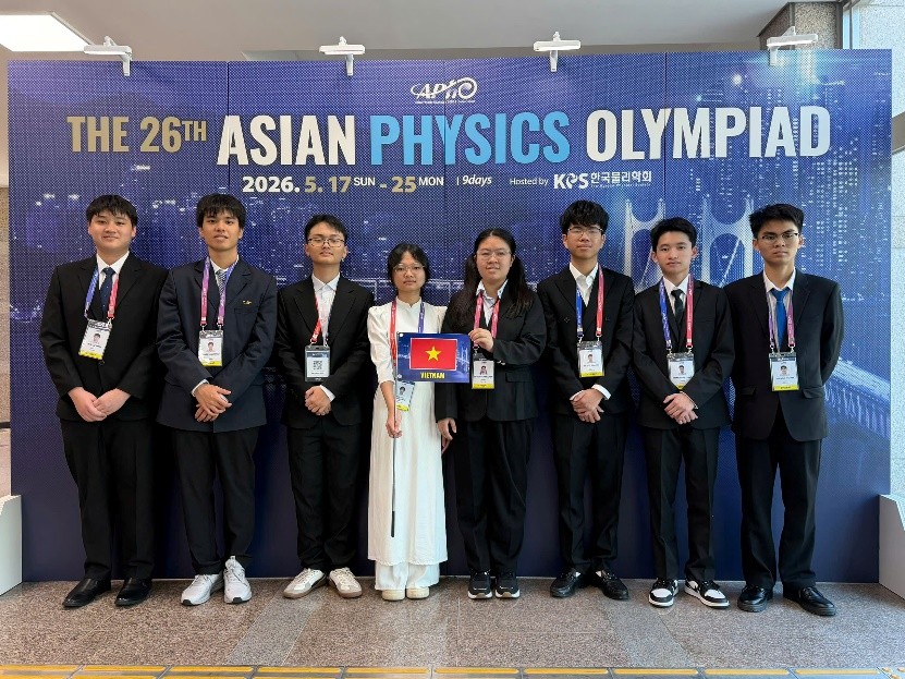 8/8 học sinh Việt Nam giành Huy chương tại Olympic Vật lí Châu Á 2026