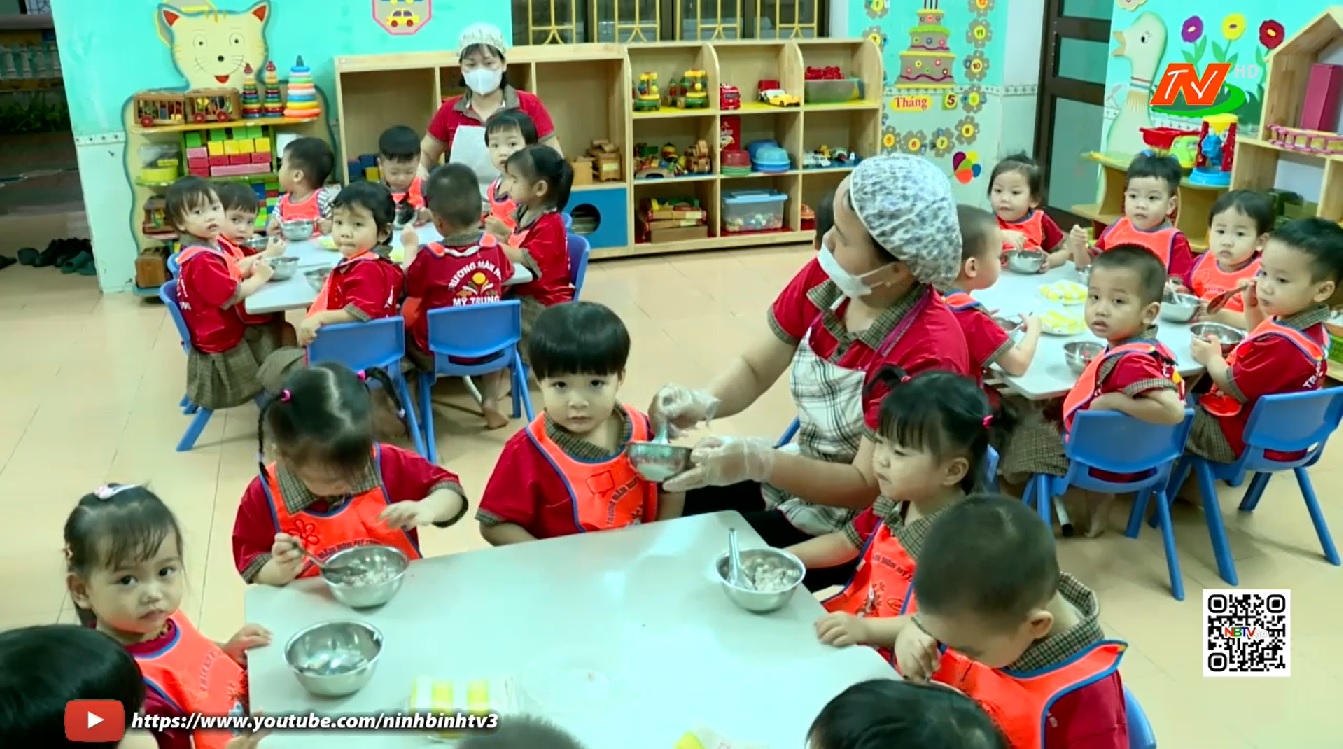 Các trường Mầm non đảm bảo an toàn thực phẩm trong bữa ăn bán trú
