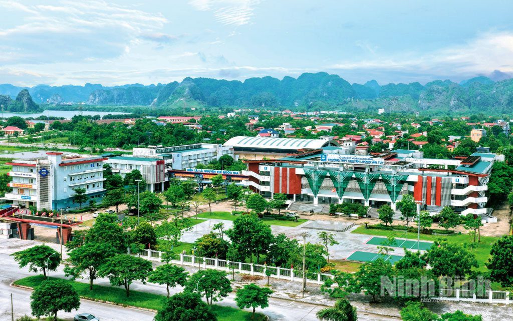 Trường THPT chuyên Lương Văn Tuỵ chuẩn bị tốt các điều kiện cho năm học mới 2026-2027. Ảnh: Ngọc Linh