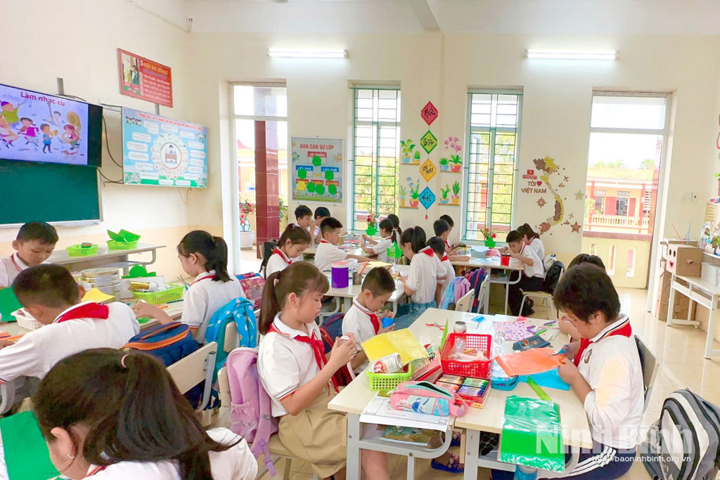 Học sinh Trường Tiểu học A Nghĩa Hưng, xã Nghĩa Hưng trong một giờ học. Ảnh: CTV