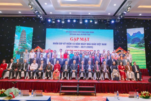 Sở Giáo dục và Đào tạo tổ chức gặp mặt Kỷ niệm 43 năm ngày Nhà giáo Việt Nam