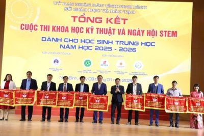 Tổng kết Cuộc thi Khoa học kĩ thuật cấp tỉnh và Ngày hội STEM dành cho học sinh trung học năm học 2025-2026