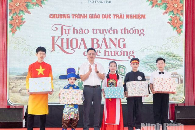 Bồi đắp chiều sâu văn hóa cho học sinh từ giáo dục truyền thống