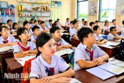 Sắp xếp trường học: Hướng tới quản trị phát triển giáo dục bền vững