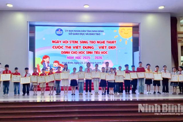 Tổng kết chương trình Ngày hội STEM, sáng tạo nghệ thuật và Cuộc thi Viết đúng – Viết đẹp dành cho học sinh Tiểu học năm học 2025-2026