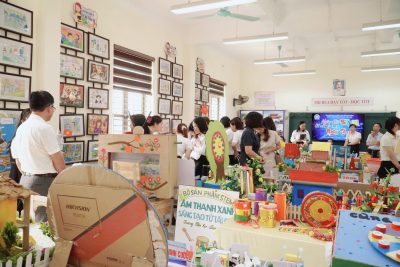 Sắc màu sáng tạo trong Ngày hội STEM, sáng tạo nghệ thuật và cuộc thi viết đúng – viết đẹp của Cụm chuyên môn số 8